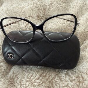 Chanel Black-Glasses with Case